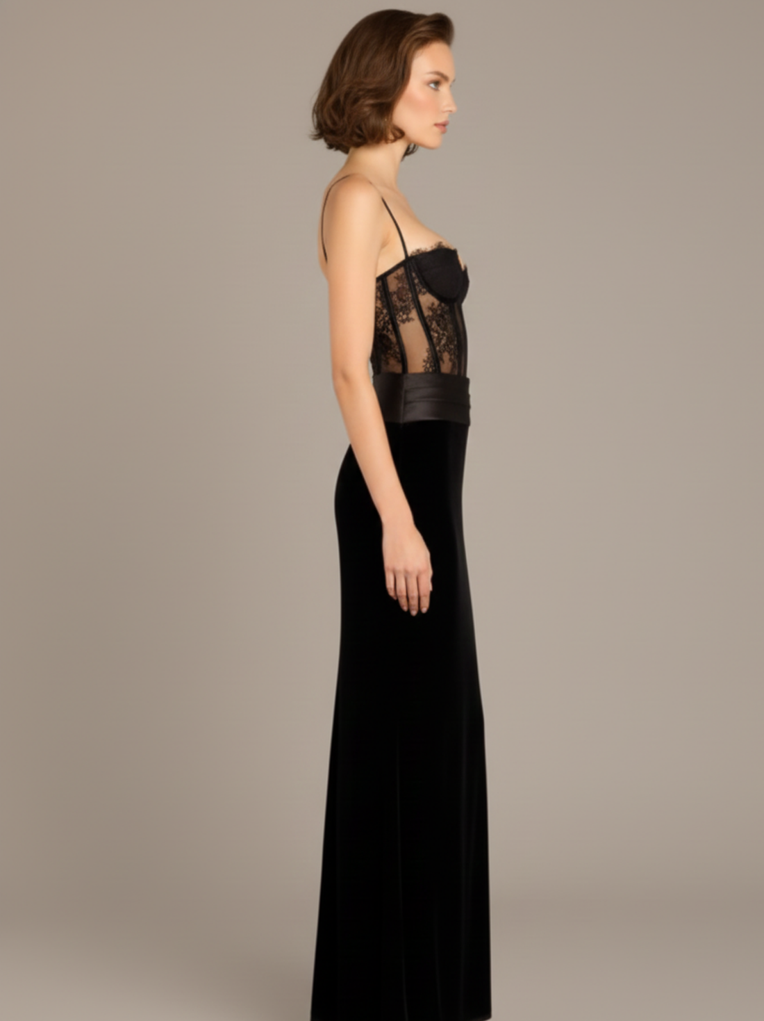 Rochie de seară Mirabelle fără bretele, din dantelă transparentă